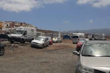 Quejas por la presencia constante de caravanas y campistas en Hoya del Pozo/TA.